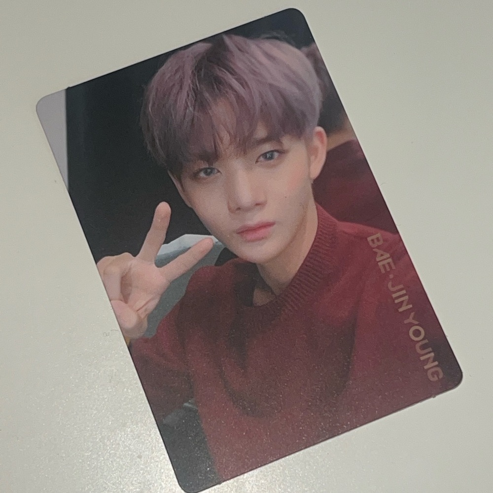 WANNAONE bae jinyoung photocard
